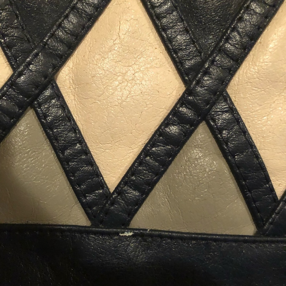 Leather Look Purse - Picture 2 of 7